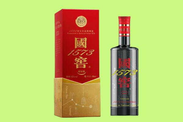 吐鲁番回收国窖1573.jpg